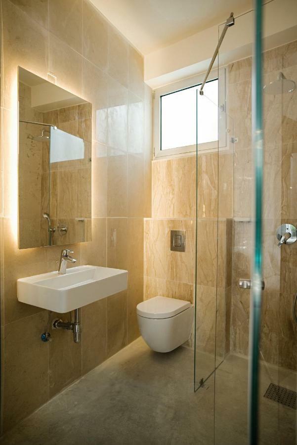 City Centre Rooms Limassol Ngoại thất bức ảnh